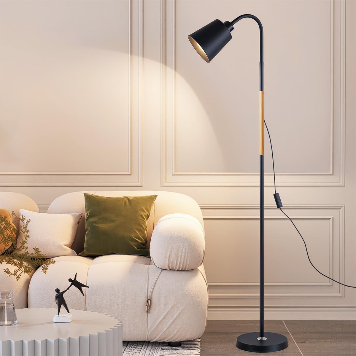 Luminária de Mesa Clássica com Cúpula e Base em Metal - 188 cm