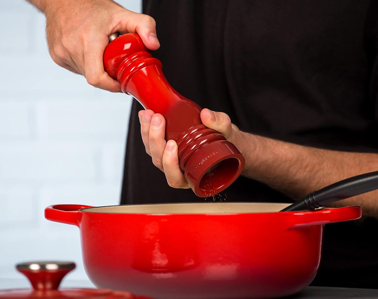 Moedor de Sal e Pimenta Le Creuset 20,5cm em ABS — foto 6